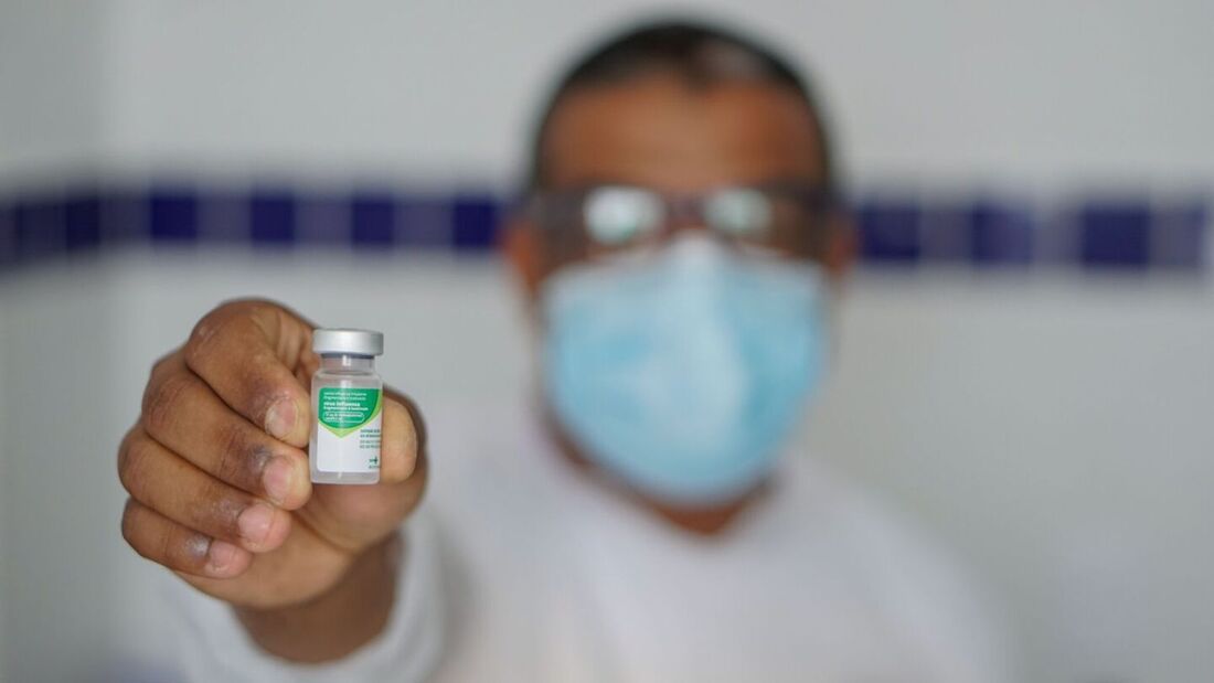 Vacinação contra a gripe (influenza) em Paulista