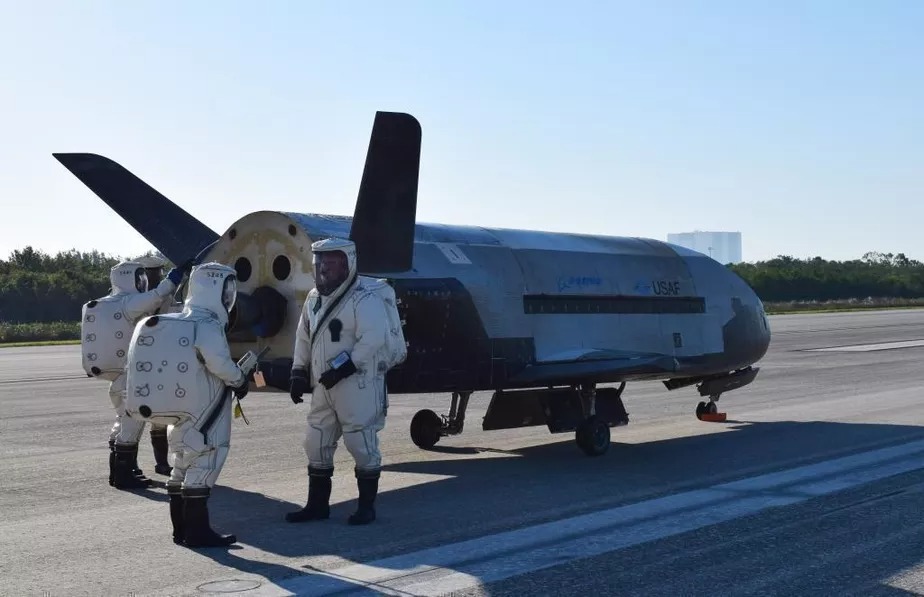 O avião espacial americano X-37B