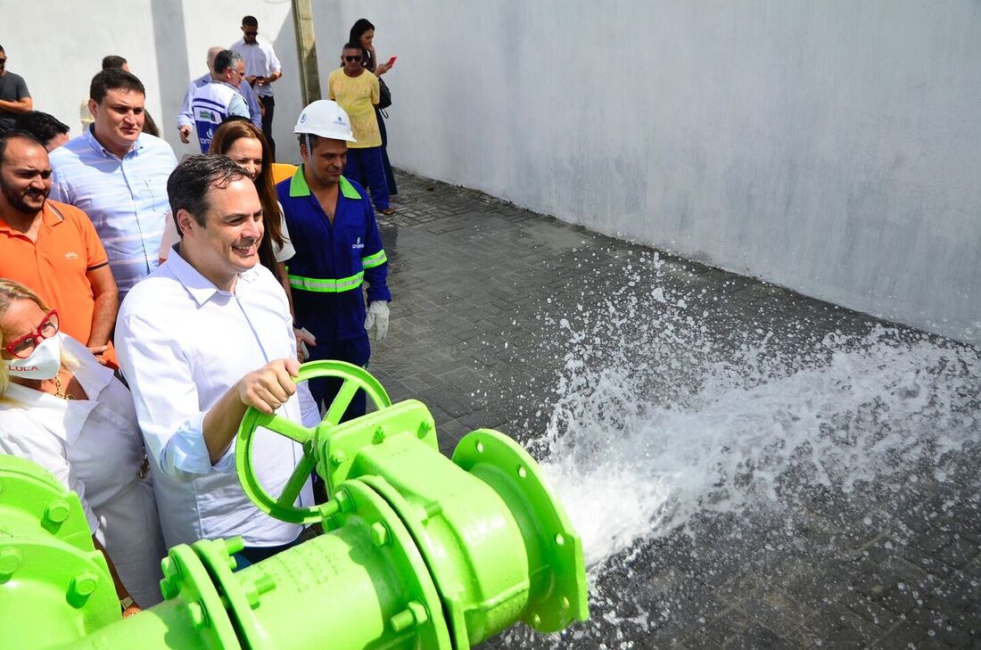 Paulo Câmara participou da entrega de mais uma etapa do Programa Rodízio Zero