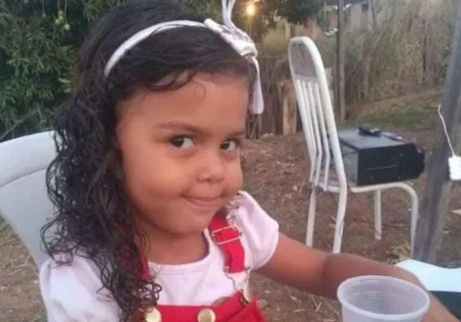 Esther Vitória de Melo Pires, de 5 anos, baleada na cabeça