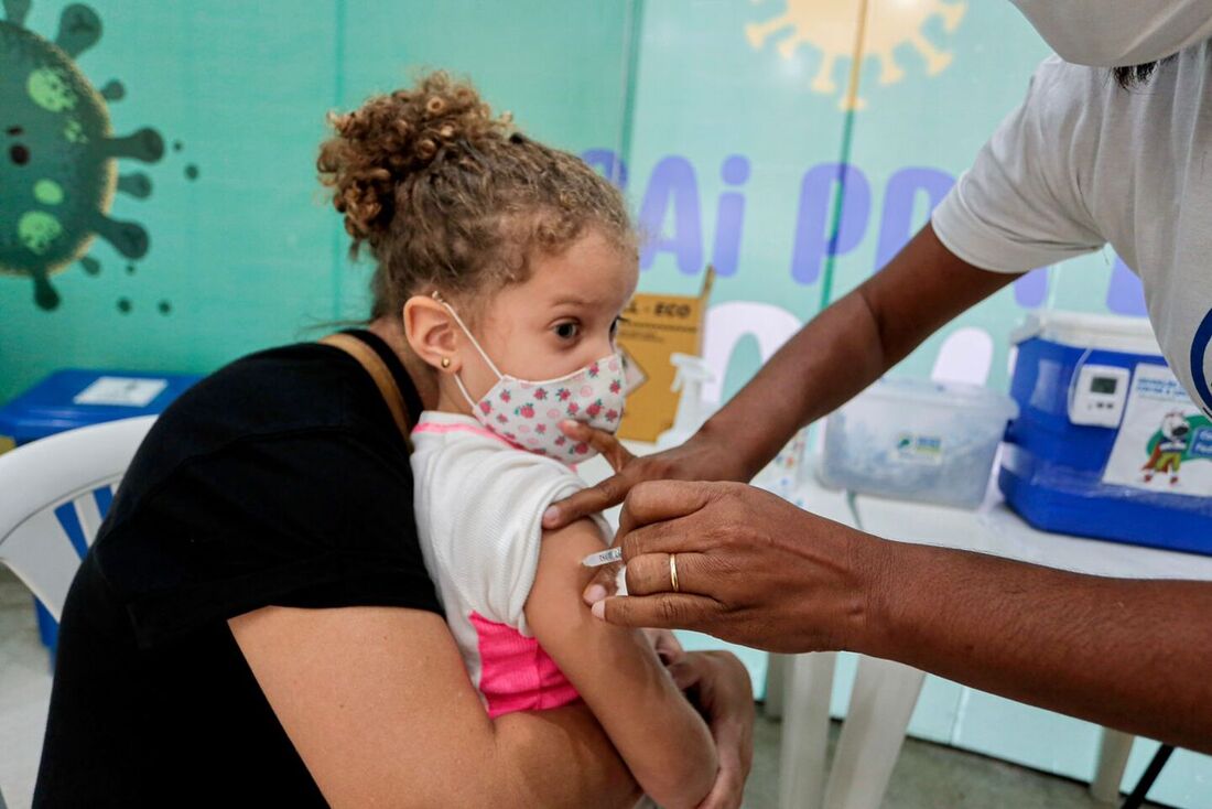 Parque Dona Lindu funciona como novo ponto de vacinação infantil contra a Covid-19