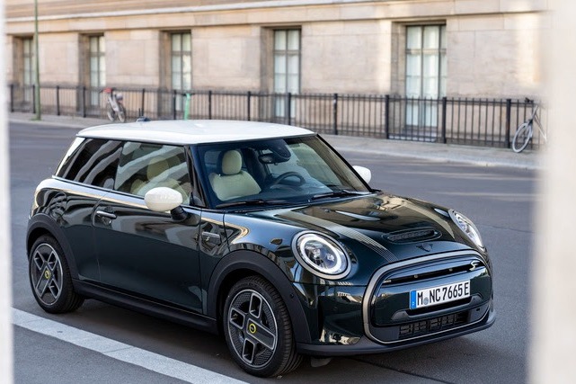 Mini Cooper S E - Resolute Edition