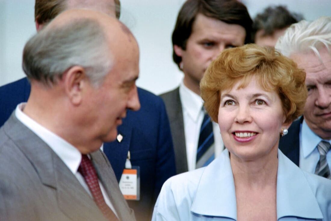 Mikhail Gorbachev e sua esposa Raisa Gorbacheva