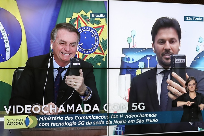 Fábio Faria, Ministro de Estado das Comunicações, em videochamada com Jair Bolsonaro