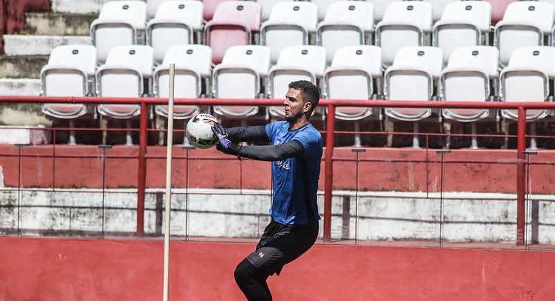 Bruno, goleiro do Náutico