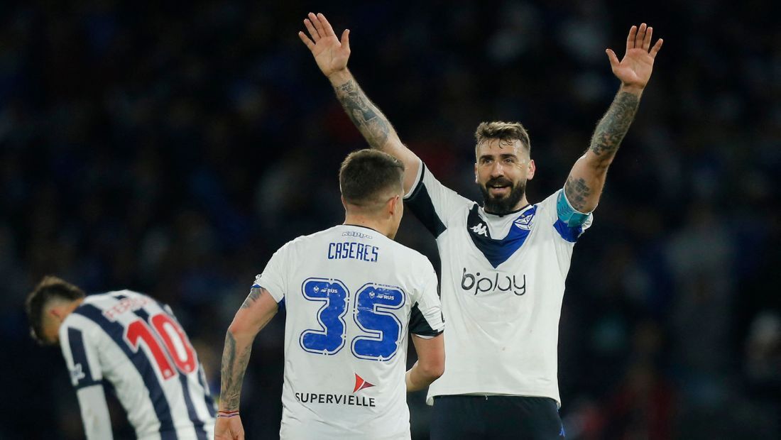 Lucas Pratto (ex-Atlético/MG) celebra a classificação do Vélez