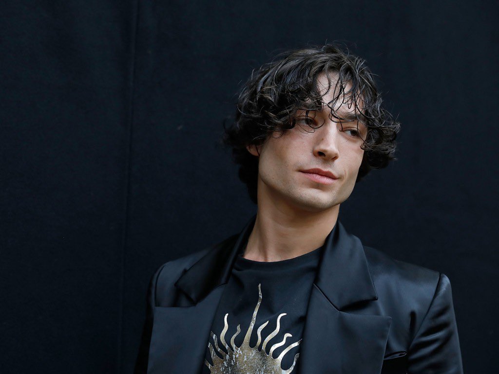 Ator Ezra Miller 