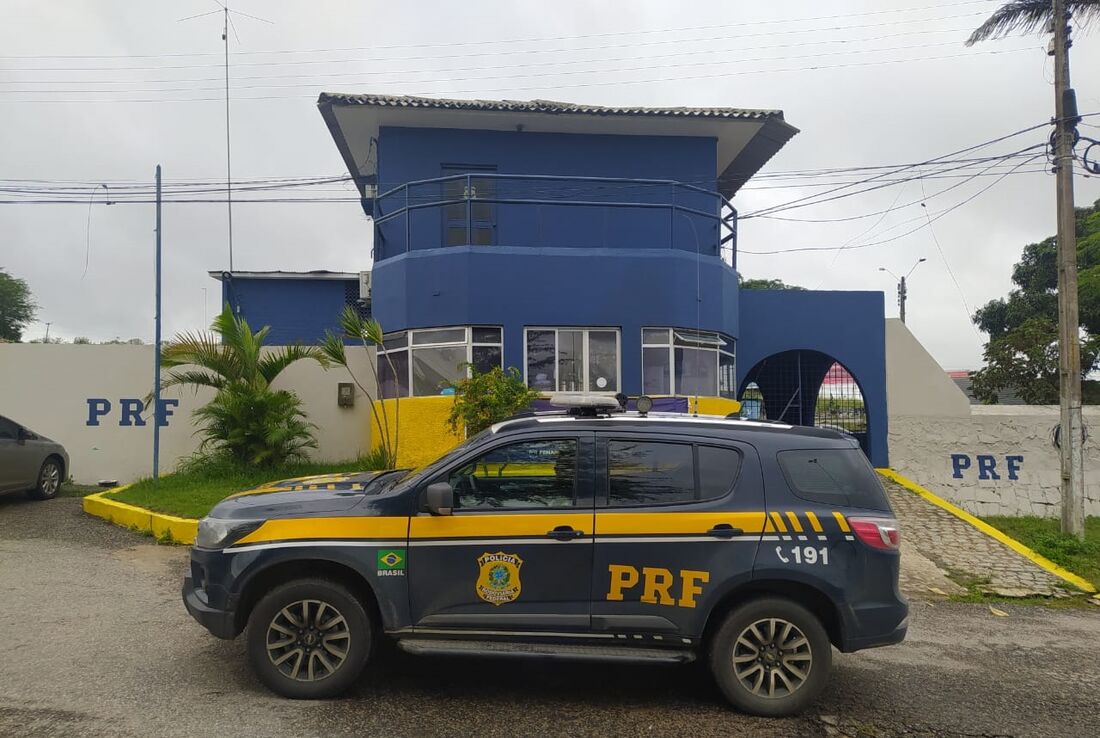 Polícia Rodoviária Federal apreende carga de bebidas