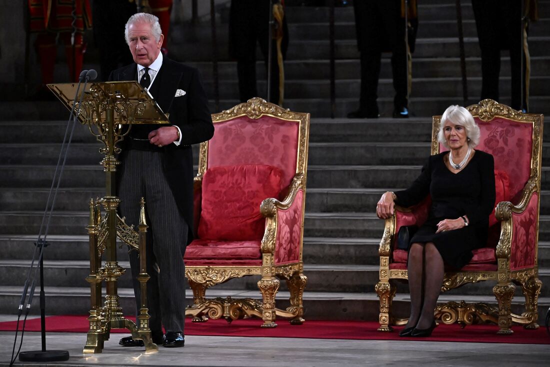 O rei Charles III discursou nesta segunda-feira (12) pela primeira vez no Parlamento britânico