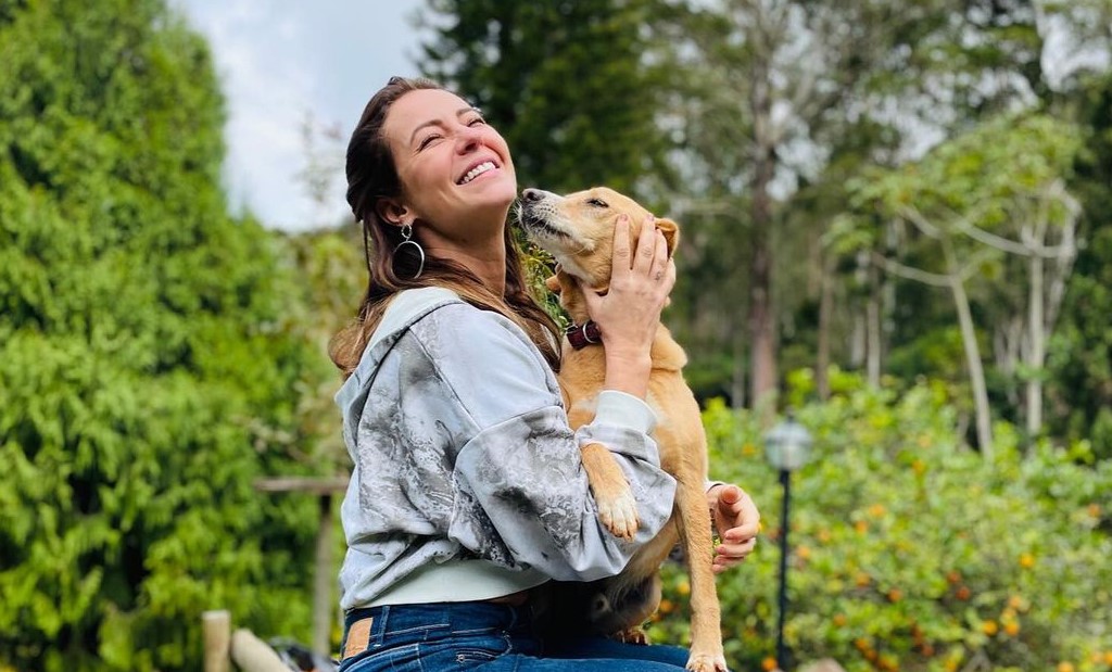 Atriz, Paolla Oliveira. Paolla Oliveira e Diogo Nogueira procuraram a 16ª DP (Barra da Tijuca), em fevereiro, para narrar que Luís Mário Monteiro Piçarra teria entrado no condomínio onde a atriz mora