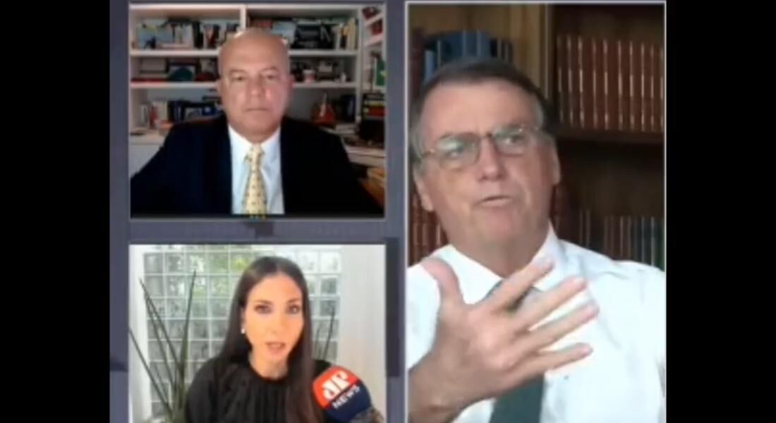 O presidente Bolsonaro em vídeo chamada com a jornalista Amanda Klein 