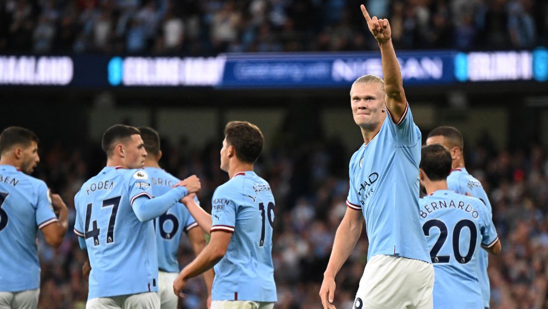 Em final antecipada da Premier League, Manchester City domina o