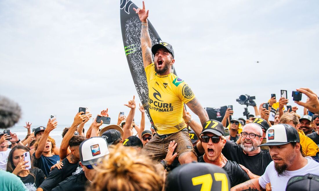 Filipe Toledo, surfista brasileiro