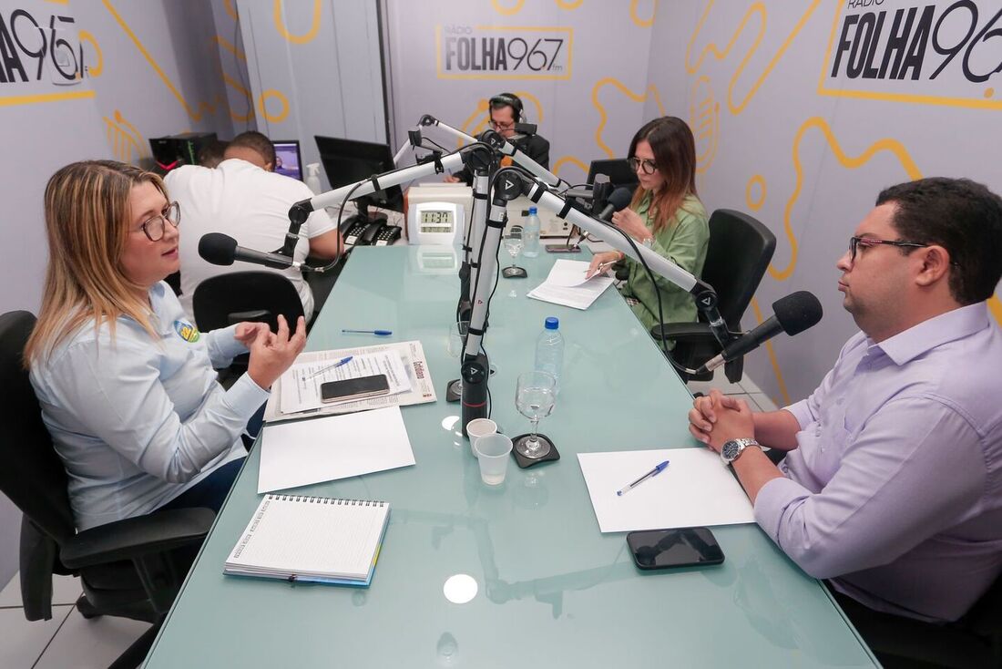 Izabel Urquiza foi entrevistada por Jota Batista, Edmar Lyra e Renata Bezerra de Melo