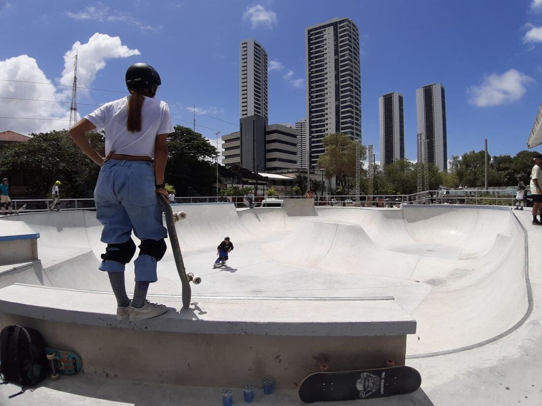 Pista de skate na rua da Aurora