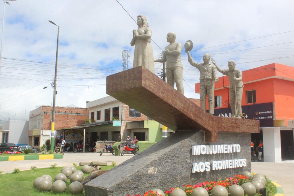 Monumento aos Romeiros