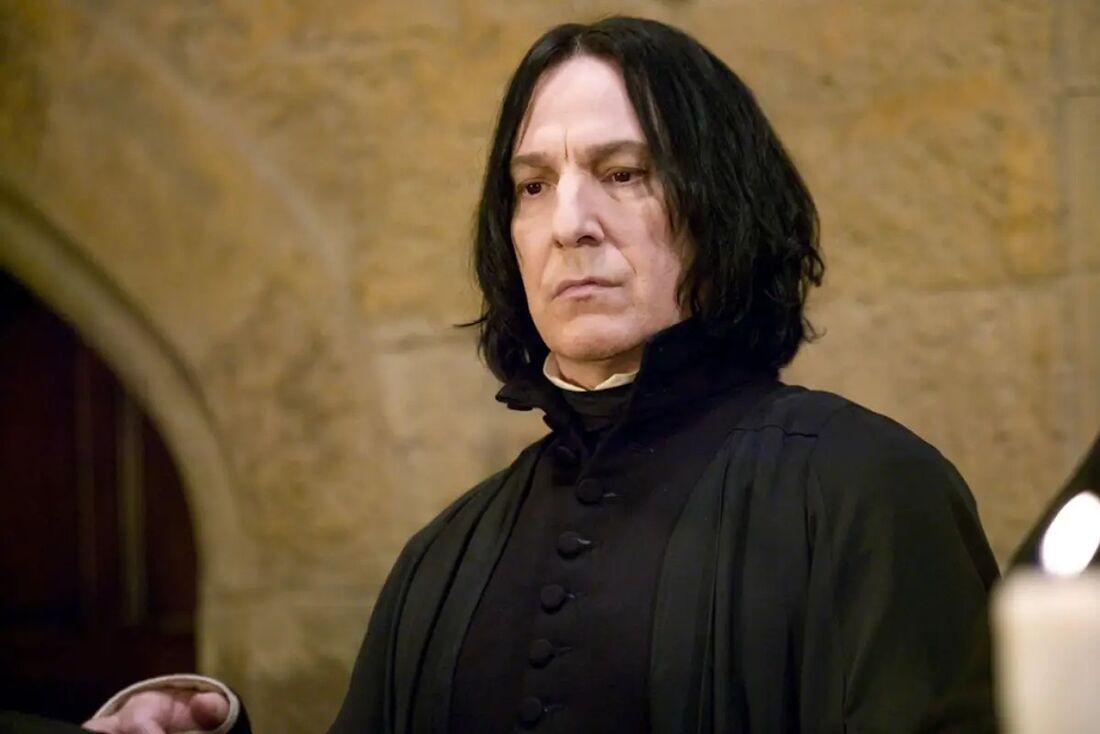 Ator britânico Alan Rickman (1946-2016) como o professor Severo Snape nas adaptações cinematográficas da série literária "Harry Potter"