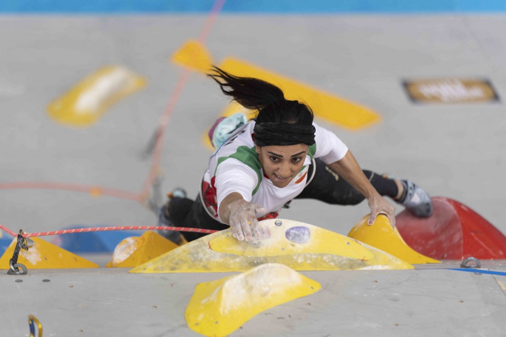 Escaladora iraniana Elnaz Rekabi