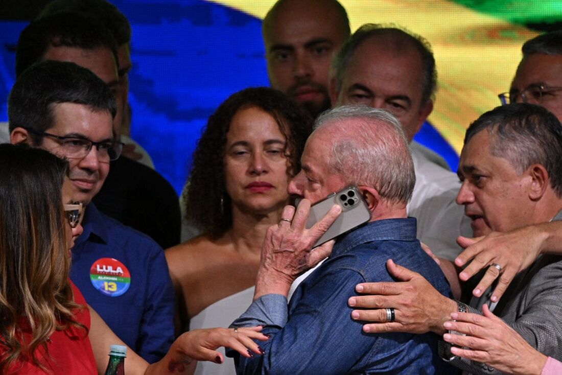 O presidente eleito Lula recebeu mensagens de líderes mundiais