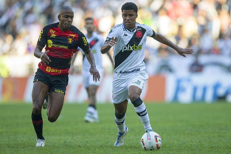 Duelo de volantes: Fabinho e Andrey Santos são destaques de Sport e Vasco na Série B