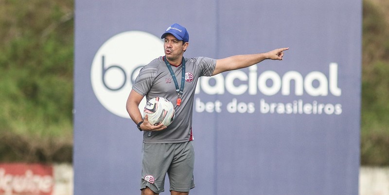 Veja a disposição tática do time titular do Vasco deste domingo