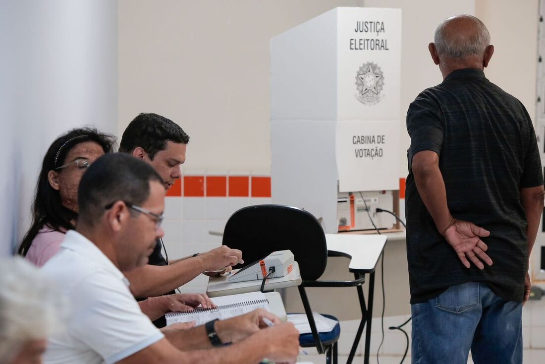 Votação na maior zona eleitoral de Pernambuco, em Jaboatão