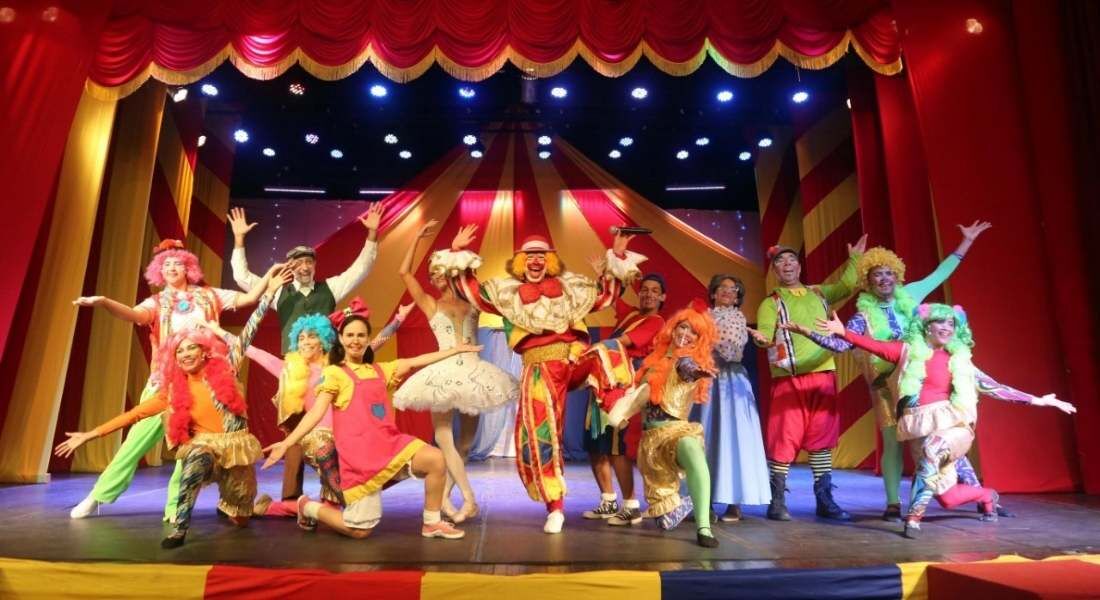 Espetáculo "Circo Mágico do Palhaço Chocolate"