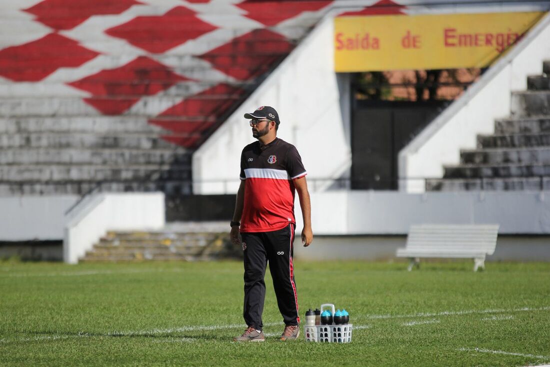 Rômulo Oliveira, auxiliar do Santa