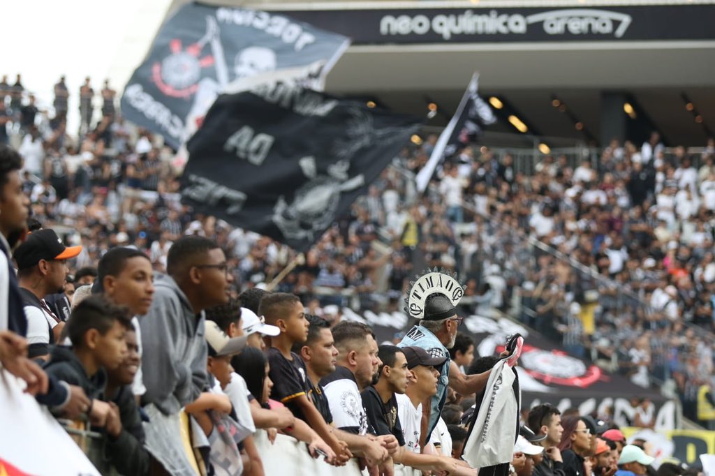 Neo Química Arena recebe torcida em treino aberto para a semifinal da Copa  do Brasil