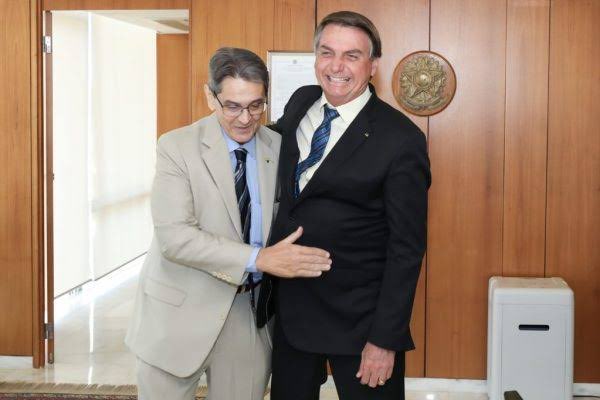 Jair Bolsonaro e Roberto Jefferson em registro publicado por página do PTB