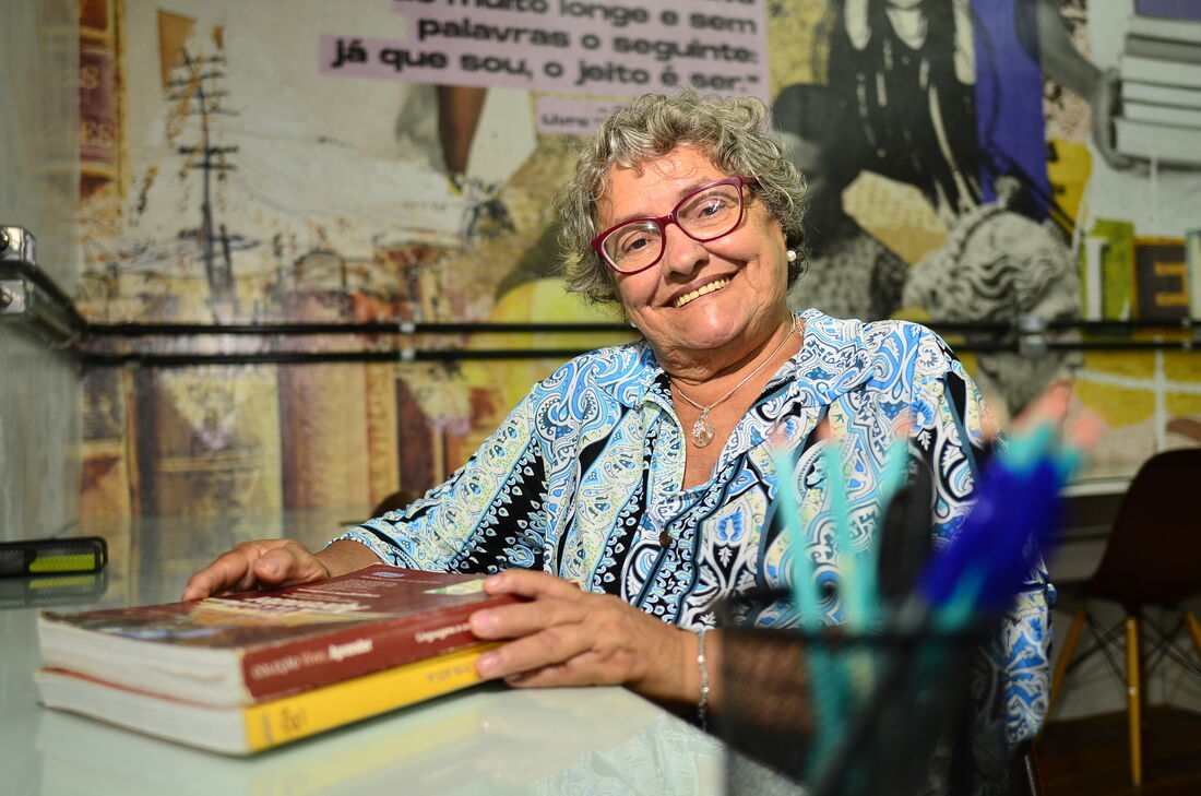 Após 40 anos, Maria José da Silva Corrêa, 72, voltou a estudar e concluiu o ensino médio através da modalidade da EJA