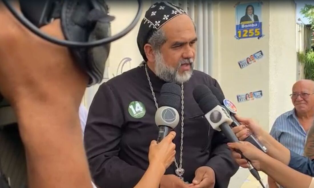 Candidato à Presidência pelo PTB, Padre Kelmon