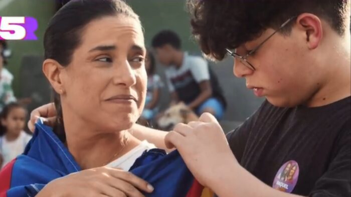 Raquel Lyra e o filho mais velho, João, de 12 anos