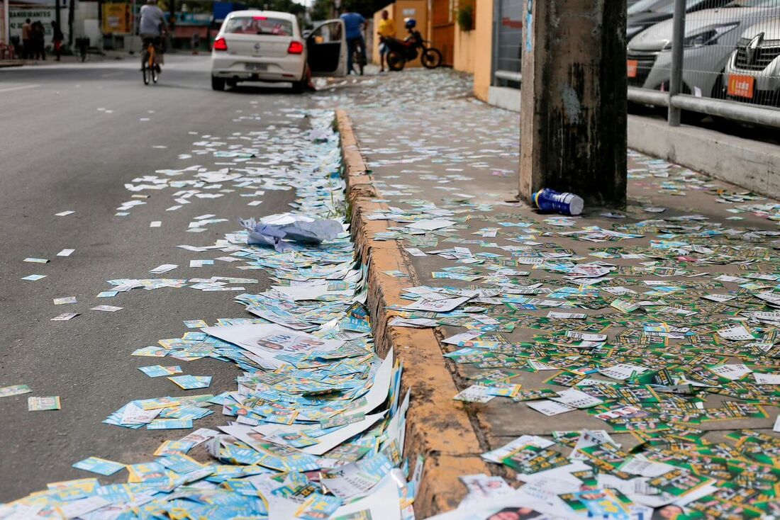 Boca de urna é crime no país