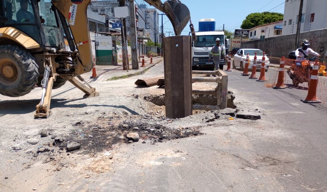 Compesa faz obras de manutenção em Olinda