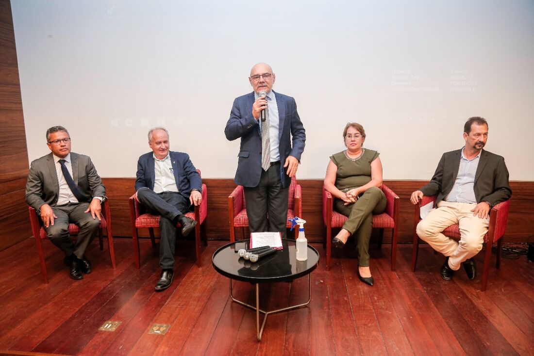 Reitores de universidades pernambucanas apresentaram o panorama do orçamento das instituições de ensino