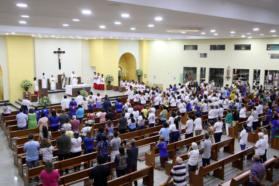 Fieis celebram Nossa Senhora Aparecida