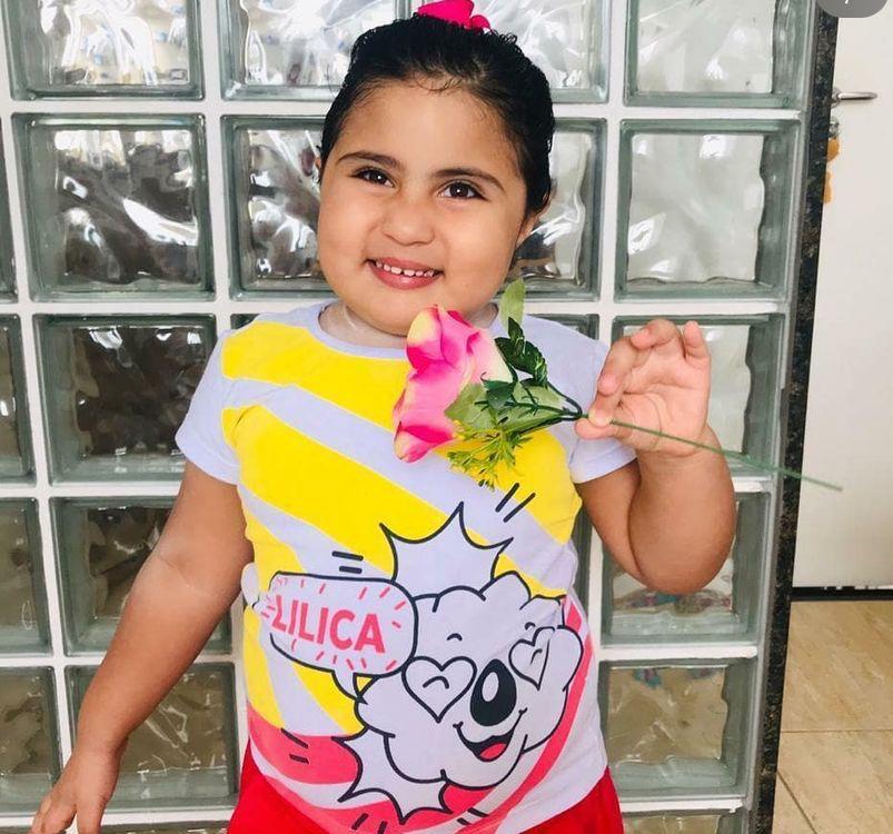 Maria Ísis tem 5 anos de idade