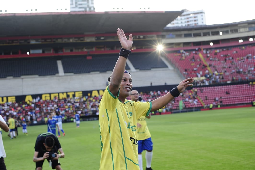 Ronaldinho Gaúcho no Jogo da Alegria, na Ilha do Retiro