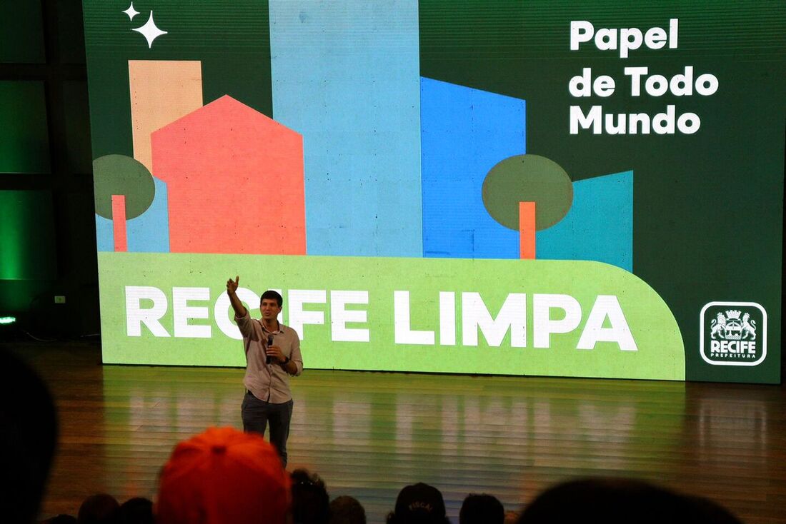 Prefeito João Campos lança o Programa Recife Limpa no Auditório do Cais do Sertão