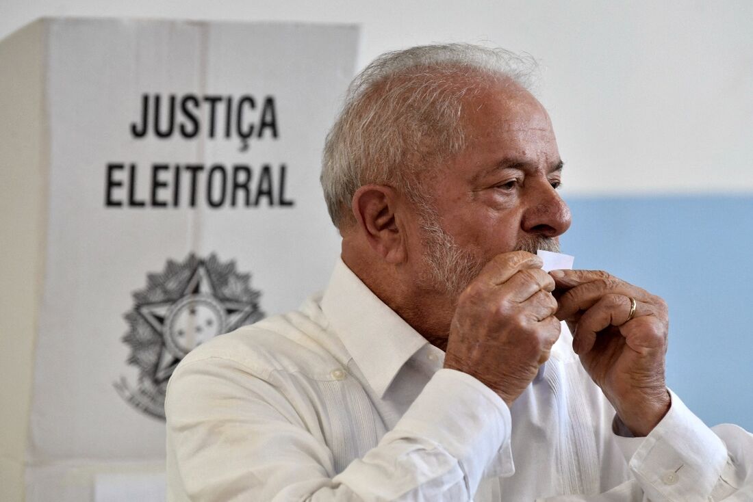 Lula vota em São Paulo