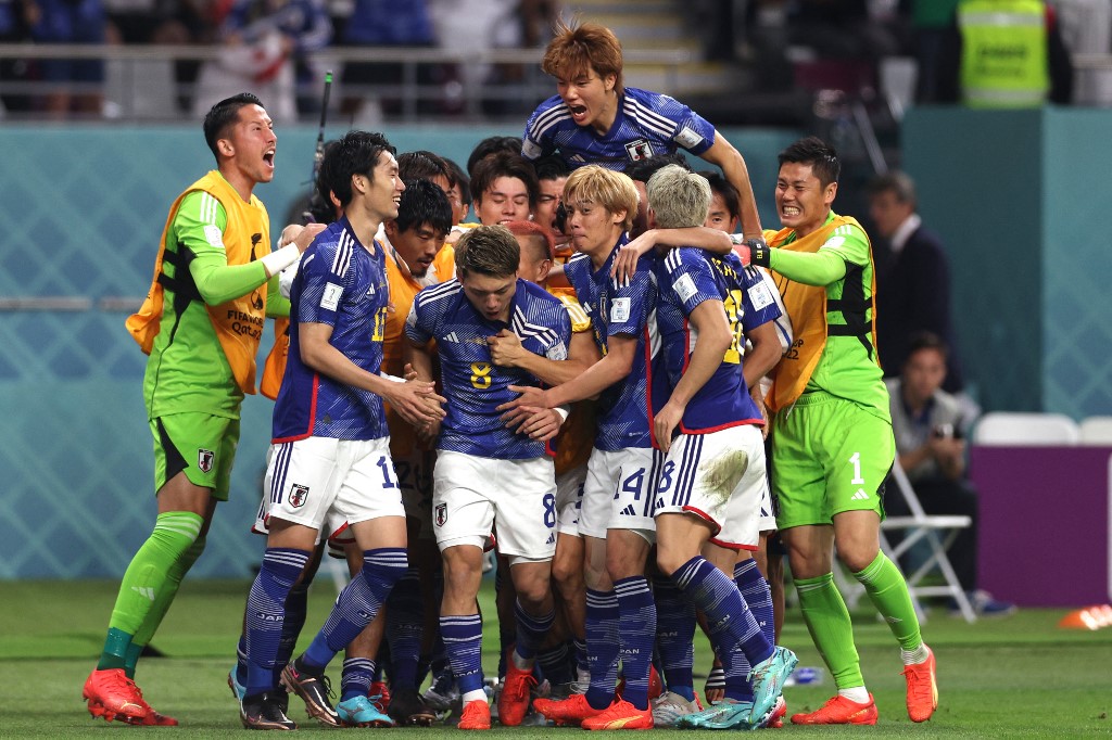 Japoneses comemoram gol da virada sobre a Alemanha