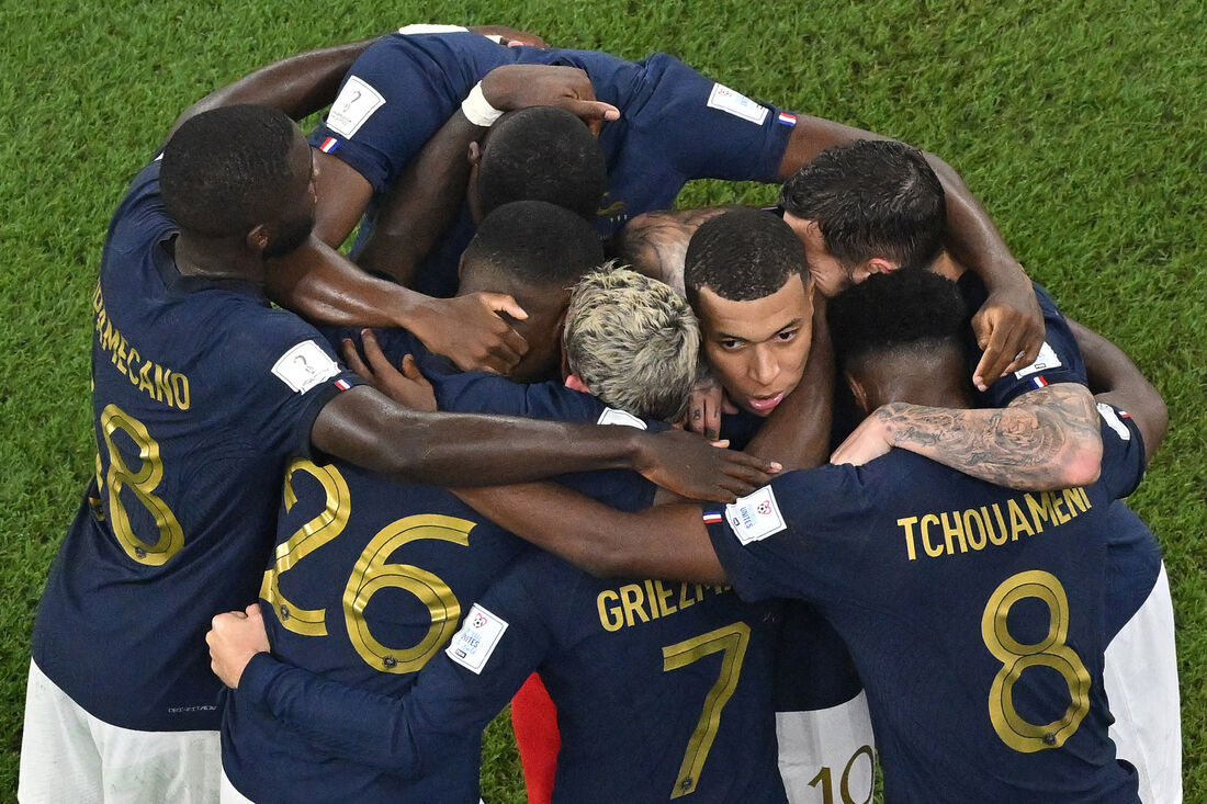 Seleção Francesa na vitória contra a Dinamarca