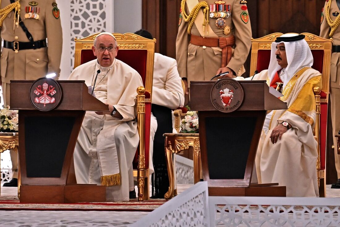 Papa francisco e Hamad Bin Isa Al Khalifa