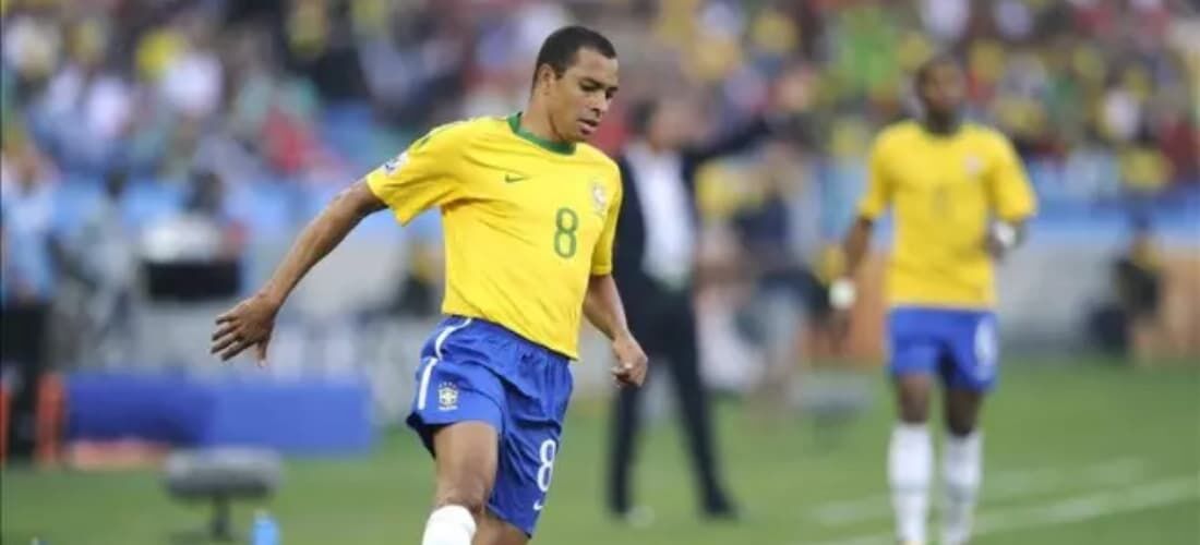 Gilberto Silva foi campeão do Mundo em 2002