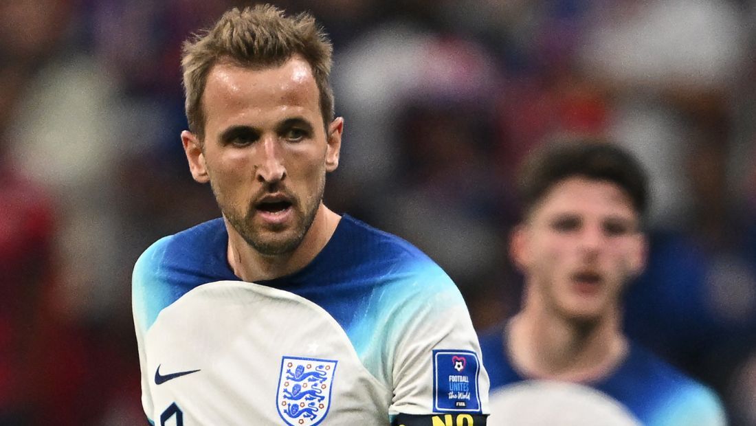 Inglaterra de Kane (foto) precisa apenas de um empate para garantir a vaga nas oitavas