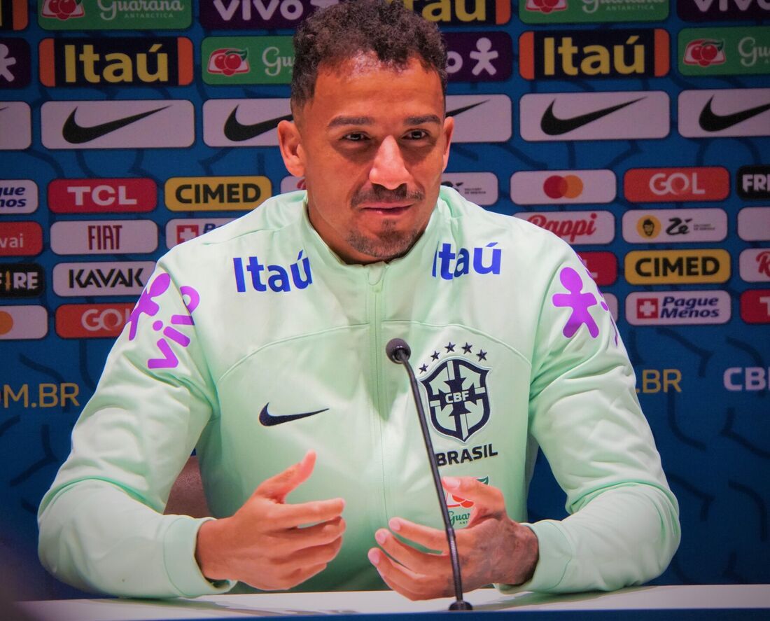 Danilo durante coletiva concedida nesta terça-feira (15)