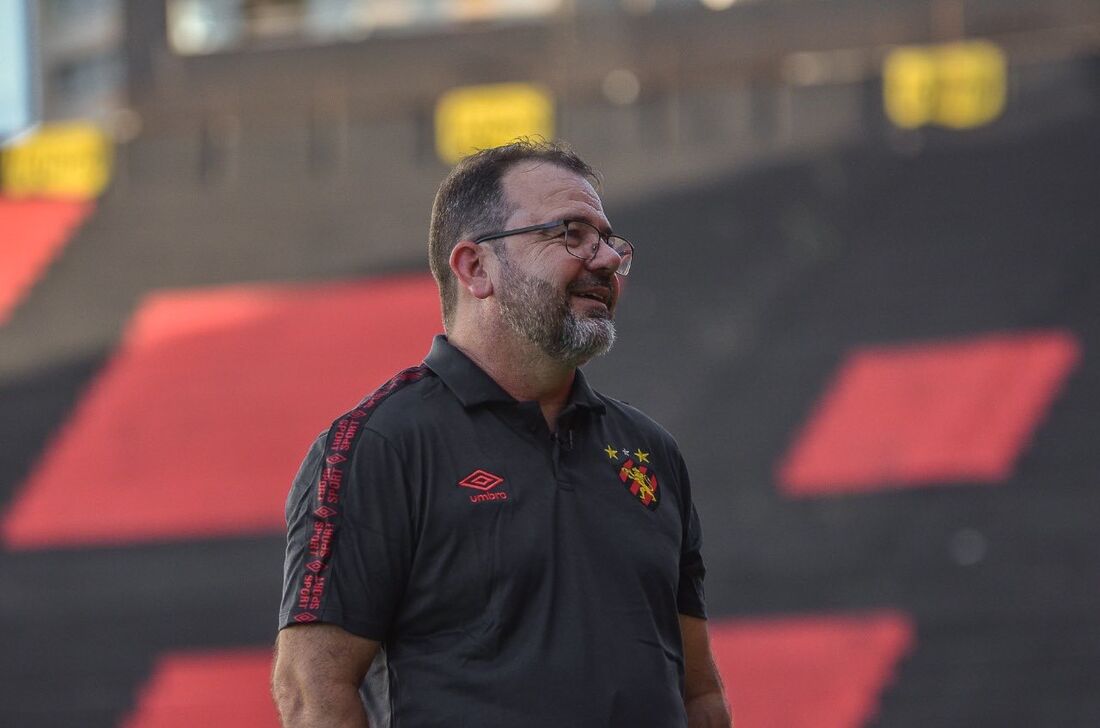 Enderson Moreira, técnico do Sport