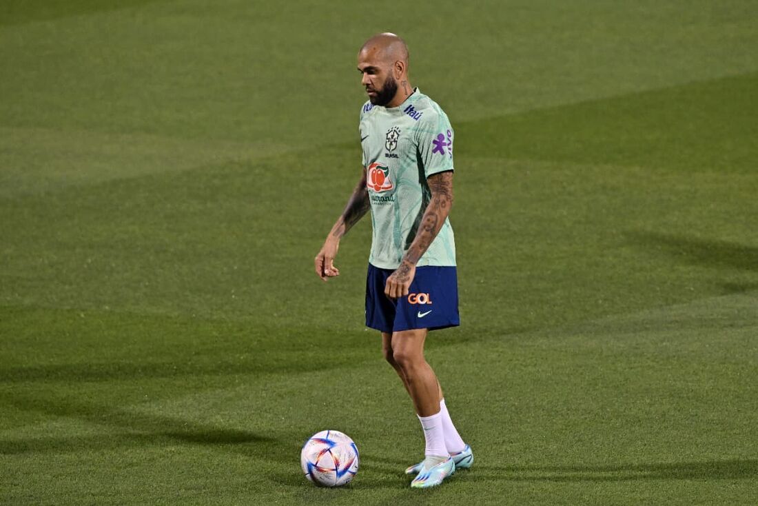 Dani Alves no treinamento desta quarta-feira (30)