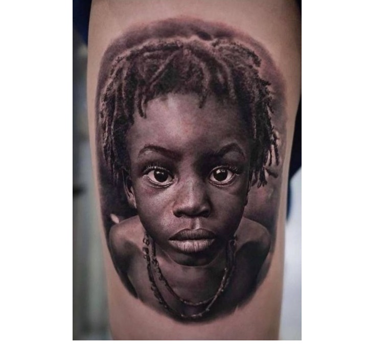 Tatuador usou imagem de criança negra sem pedir a autoriazação dos pais
